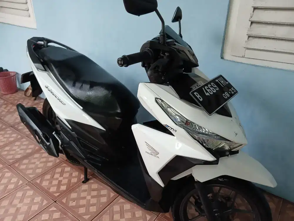 Vario Putih 2015
