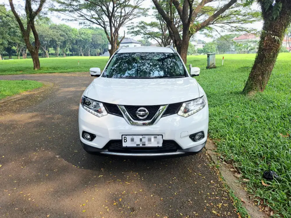 DIJUAL NISSAN XTRAIL 2.5 AUTOMATIC 2015 PUTIH X-TRAIL T32