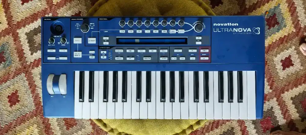 Novation Ultranova minus