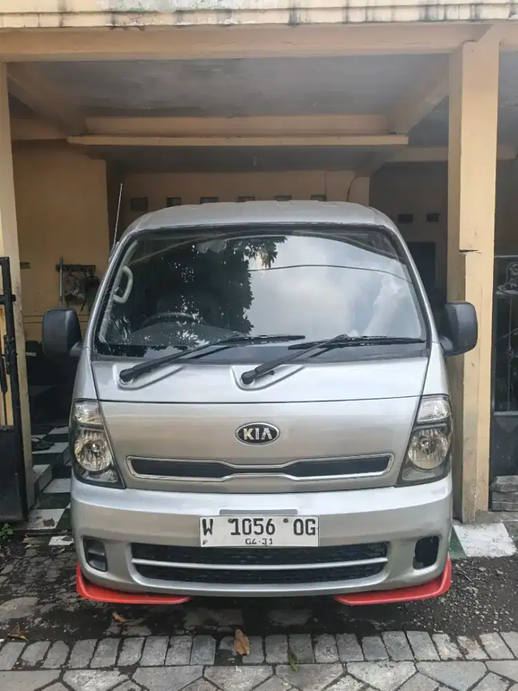 Kia Travello Low km unit siap pakai