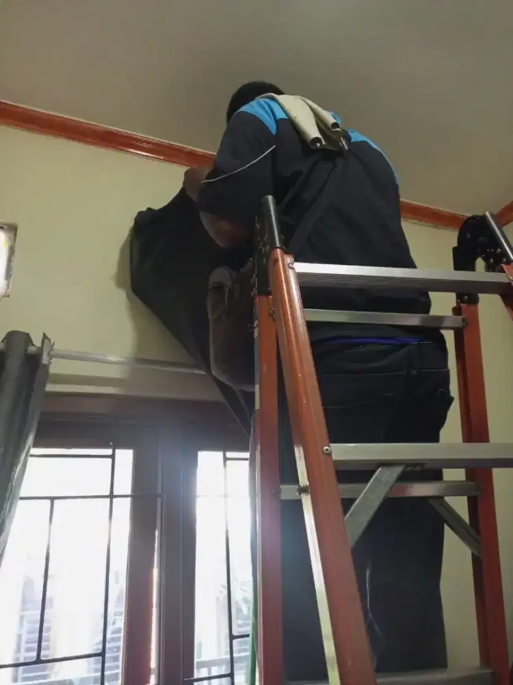 Jasa ac,mesin cuci & kulkas Bergaransi