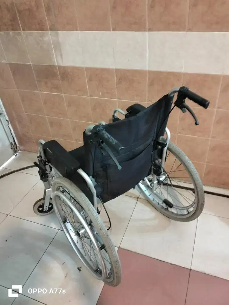 Kursi Roda Lengkap