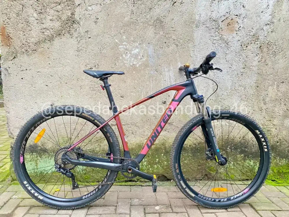 MTB/Sepeda Gunung UNITED Kyross 1.0 Carbon