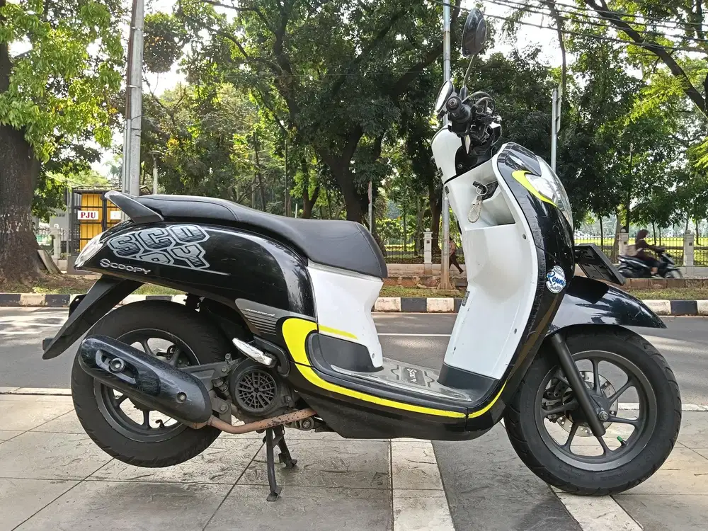 DIJUAL CASH HONDA SCOOPY STYLISH THN 2017 PJK IDUP SIAP PAKAI