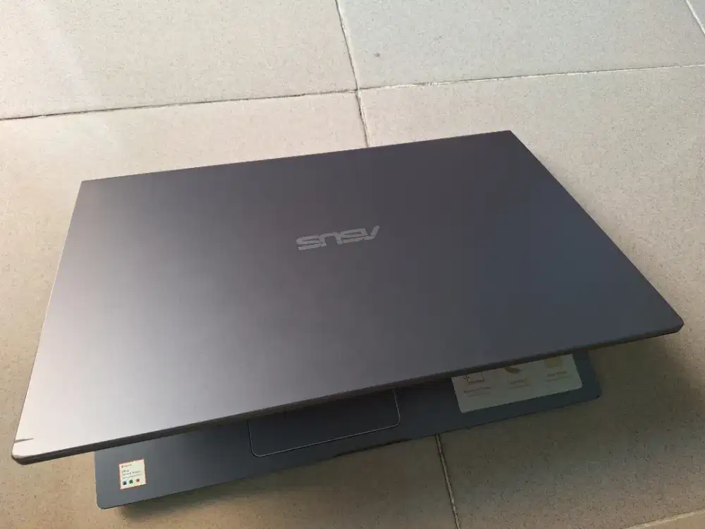 Bismillah di jual laptop asus vivobook core i3gen10 siap pakai