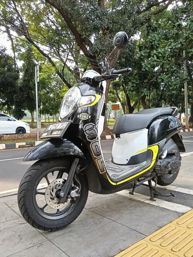 DIJUAL CASH HONDA SCOOPY STYLISH THN 2017 PJK IDUP SIAP PAKAI