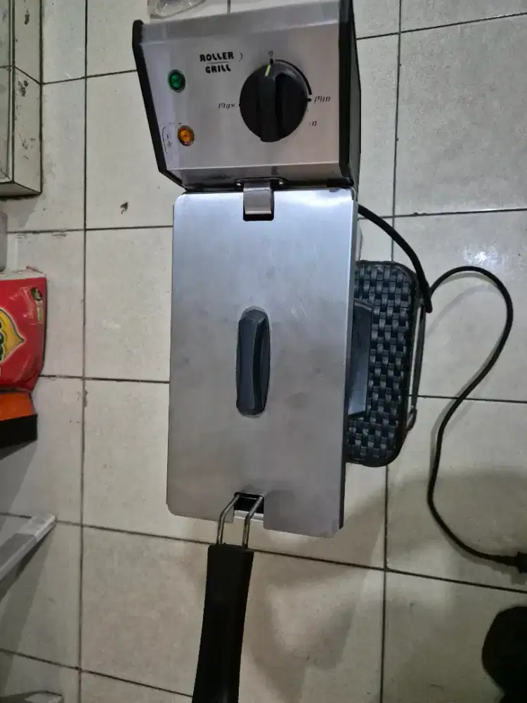 penggorengan DEEP FRYER merek ROLLER GRILL