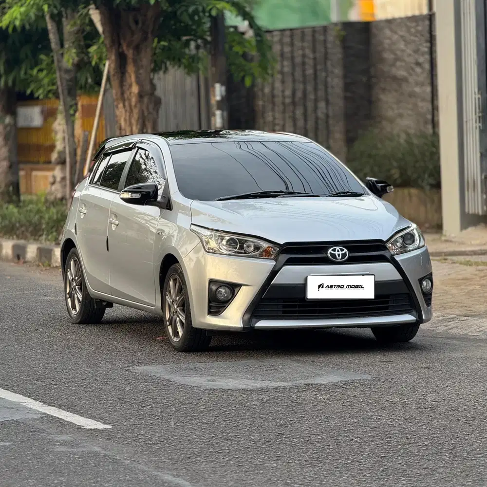 YARIS G 2015 / 2014 Matic Silver Bagus Murah Kredit Bekas Surabaya
