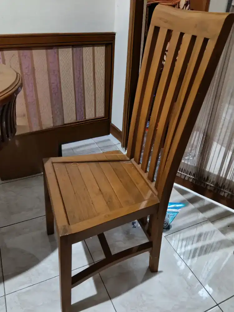 Kursi kayu jati