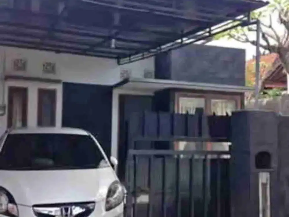 Di jual rumah second minimalis luas tanah 100 M2 di dalung Kuta Utara Badung tidak jauh ke arah pantai brawe Canggu