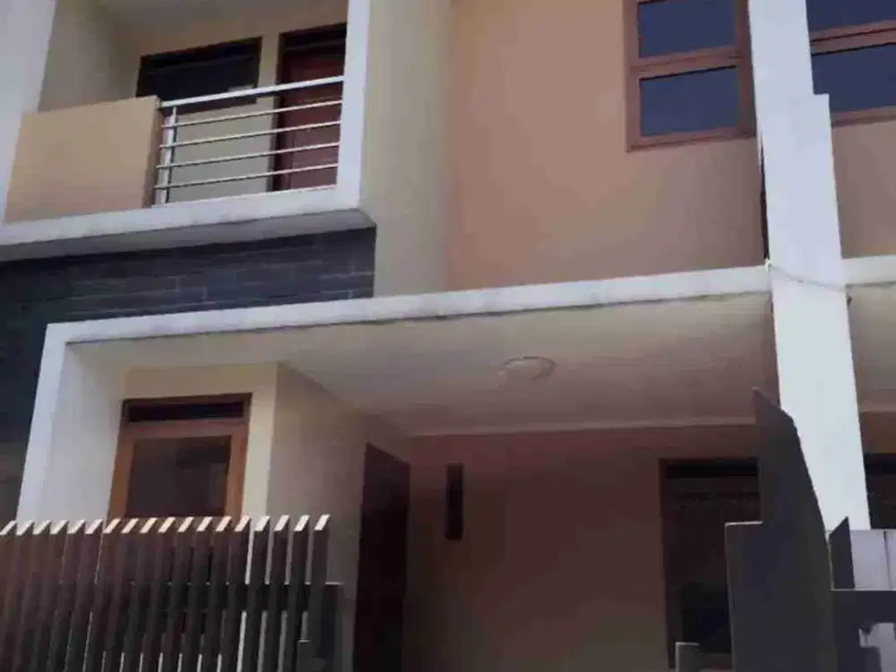 Rumah Tengah kota untuk investasi di Bkr Buah Batu dkt Turangga