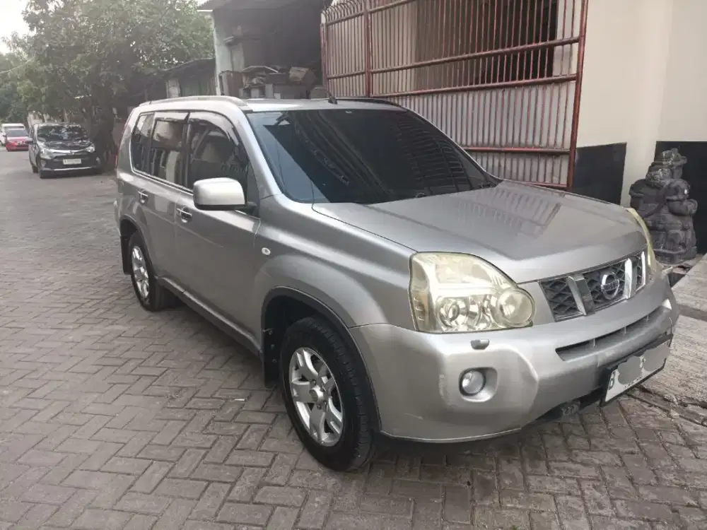 JUAL CEPAT X-TRAIL T31 2.0 CVT 2010 BENSIN SILVER