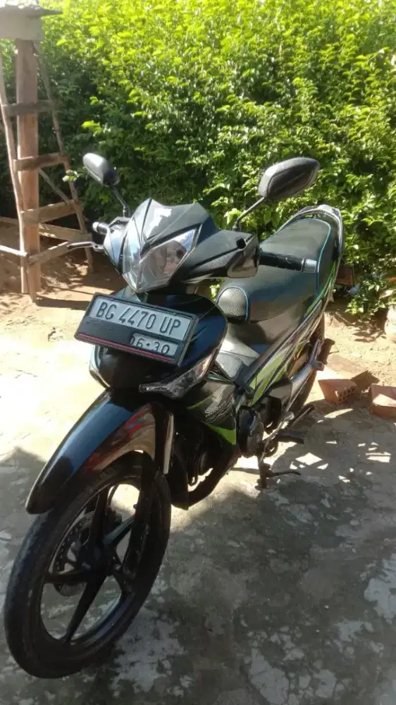 Motor Supra x 125