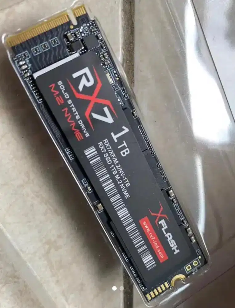 SSD NVME RX7 1 TB & RAM 16 GB DDR4 Samsung