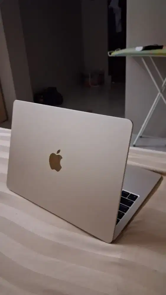 [LIKE NEW] Macbook Air M2 16/256 Starlight