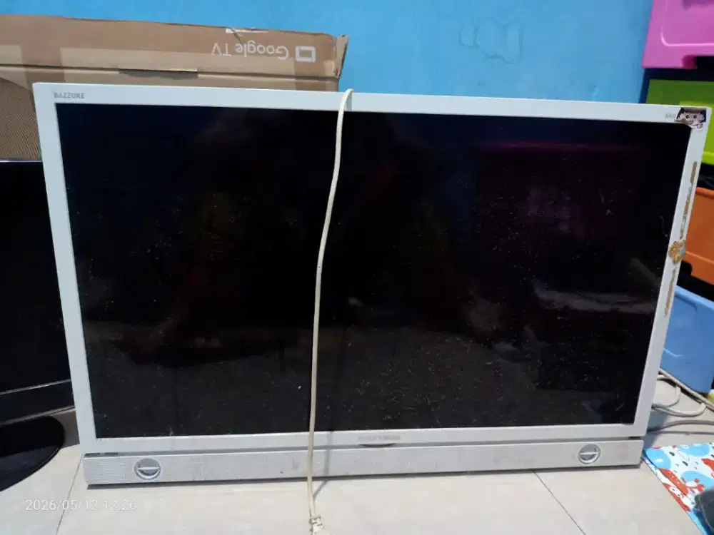 Tv Polytron dan monitor Samsung