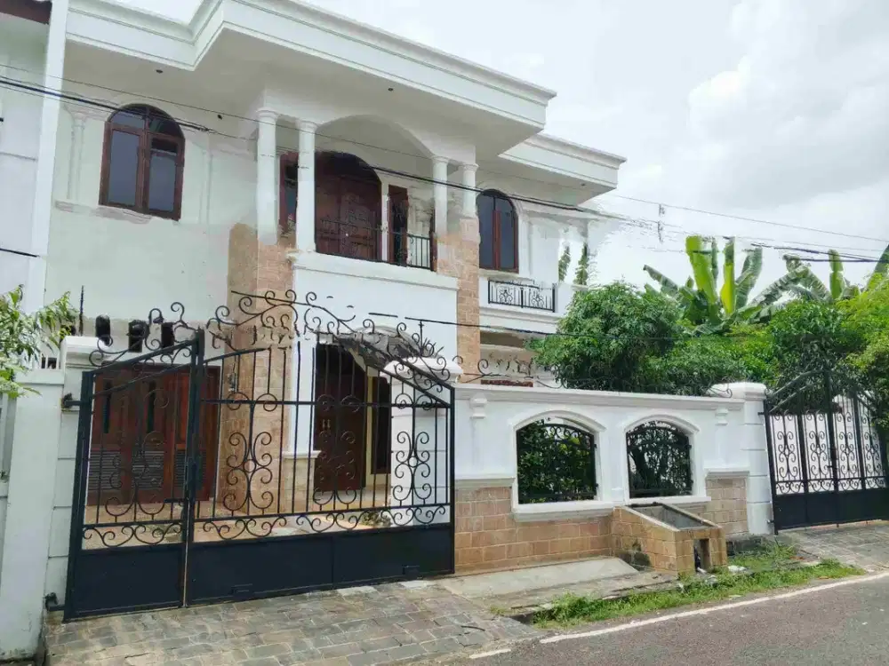 RUMAH MEWAH DI BILLYMOON PONDOK KELAPA