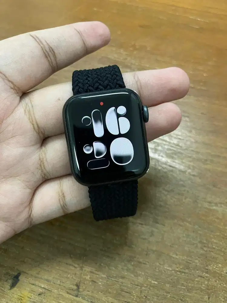 Apple Watch Series 6 GPS 40mm Midnight