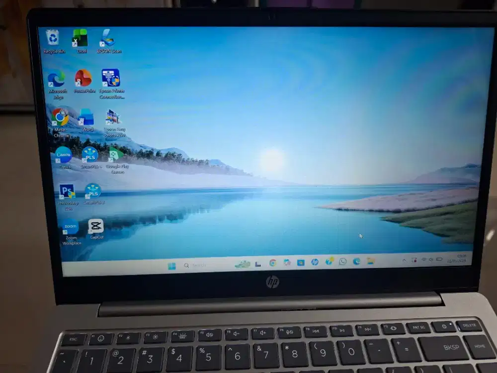 Laptop HP 100% mulus, tidak pernah d pakai