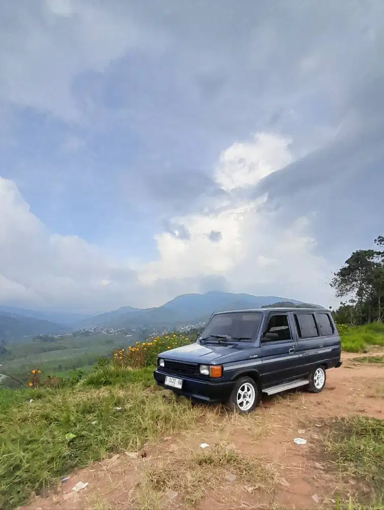 Dijual Kijang Super 90