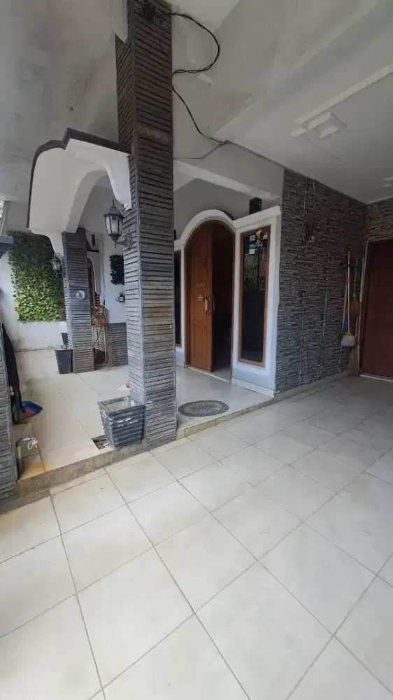 Rumah bagus siap huni di kiara sari asri buah batu jalan lebar