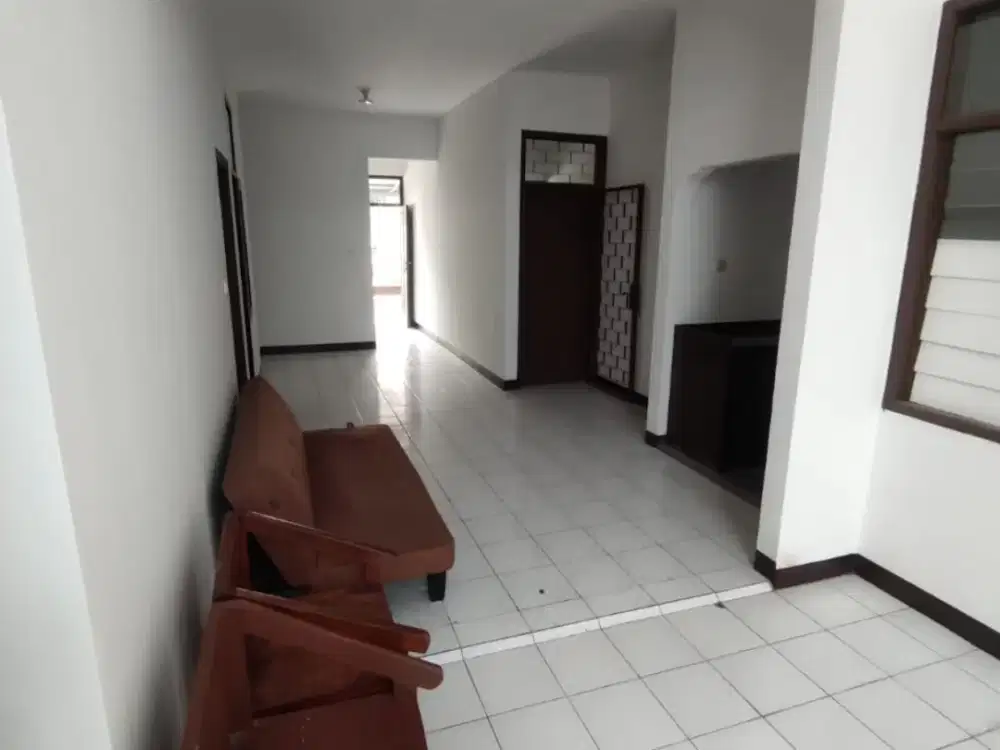 Dijual Rumah Buah Batu Bandung Akses 3 Mobil