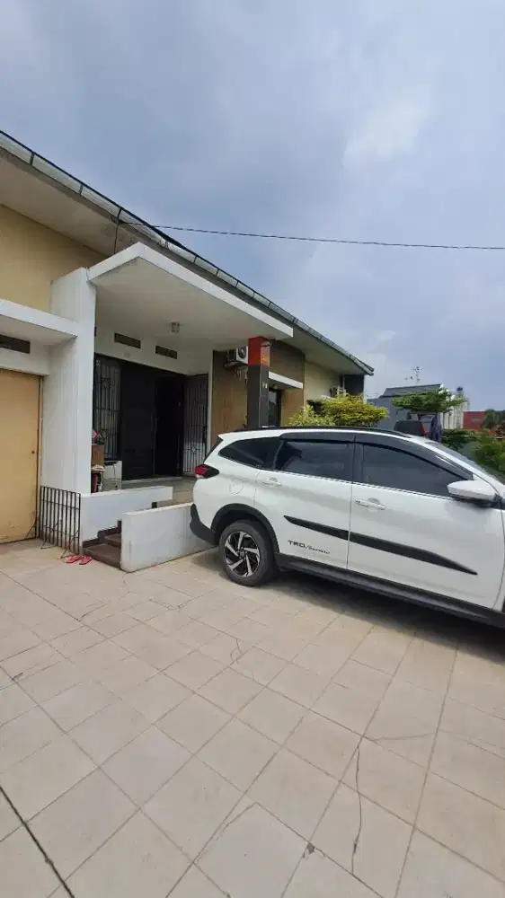 Murah Rumah bagus siap huni halaman luas di cisaranten arcmanik
