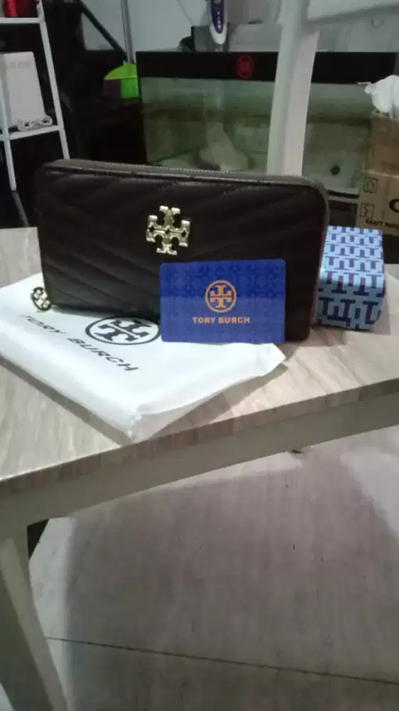 Dompet panjang Tory Burch