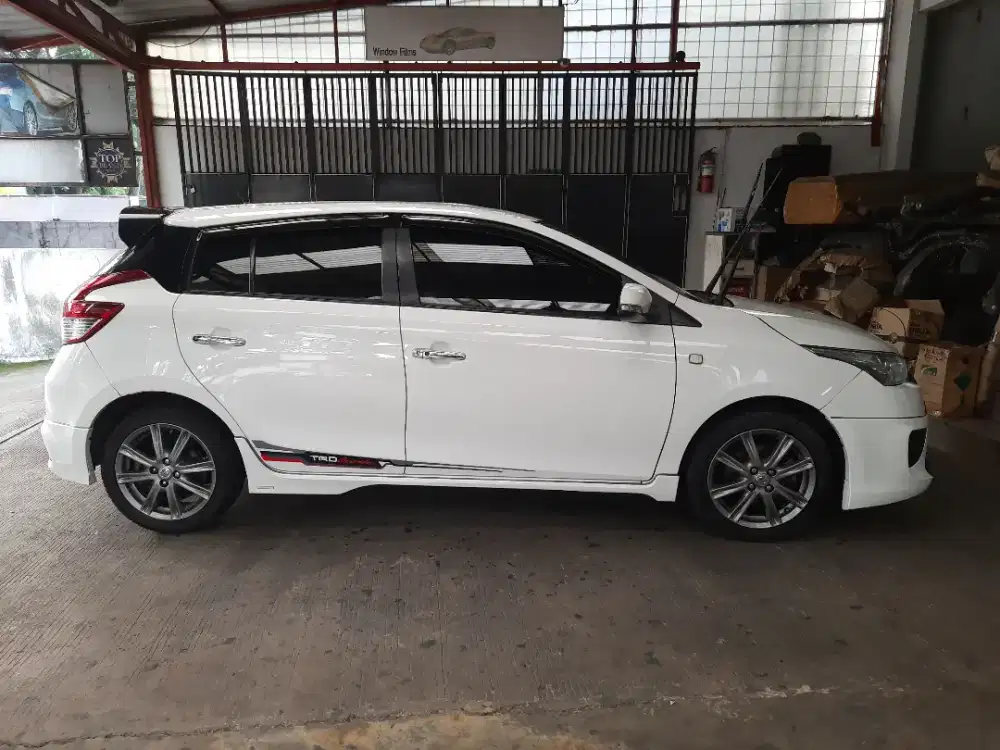 Yaris S Trd putih