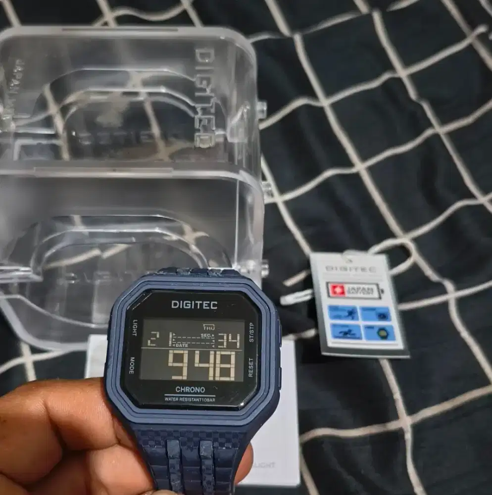 Jam tangan digitec beli baru dipakai cuman sekali