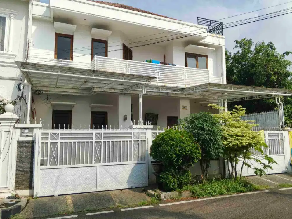 RUMAH MEWAH DI BILLYMOON PONDOK KELAPA