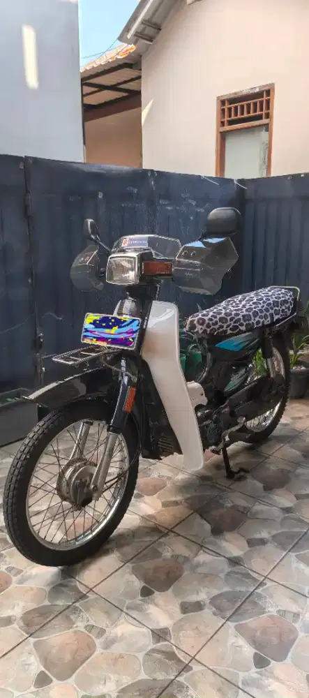 Suzuki RC100 Tahun 2001 BLACK BRAVO series