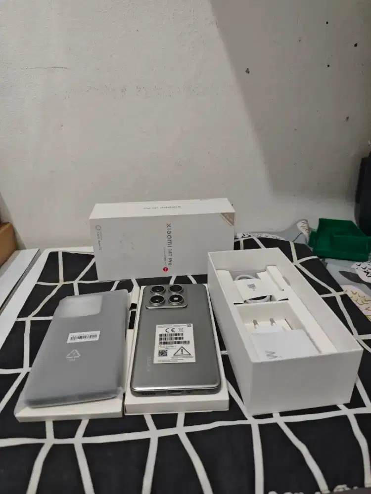 Xiaomi 14T Pro 12/512 Fullset garansi Oktober