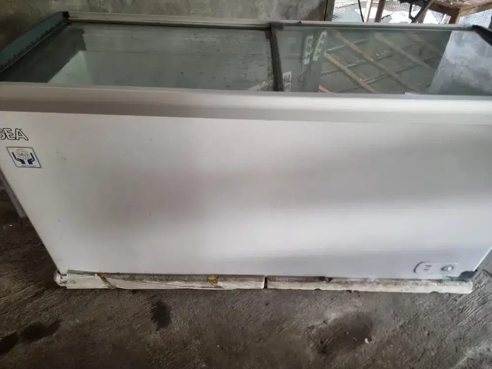 Di jual murah frizer merk GEA SD-516B