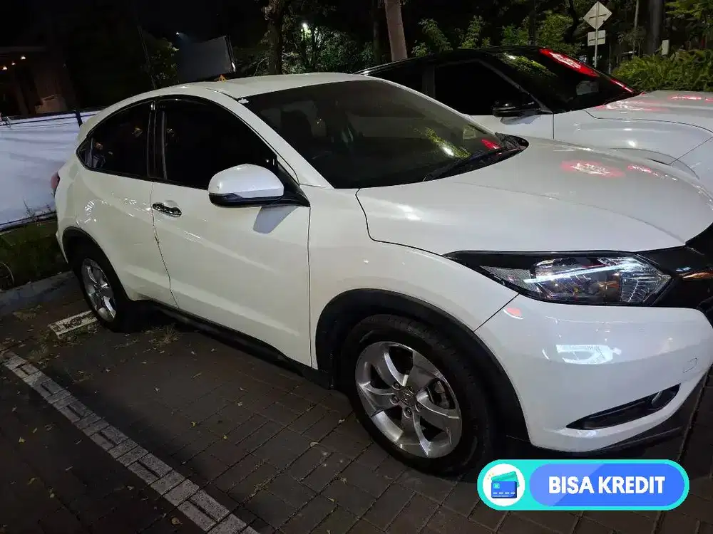 Hrv e cvt 2017 putih