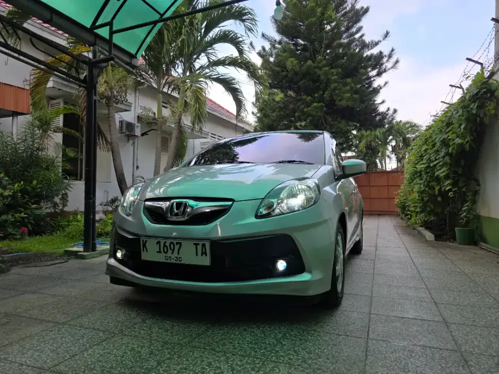 Brio E AT CKD 2015 istimewa