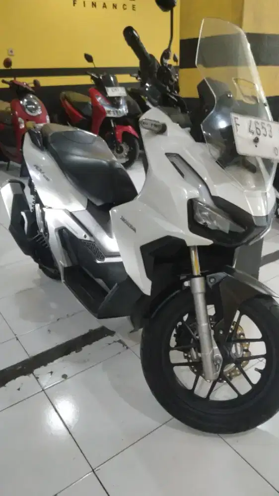 HONDA ADV 160 TAHUN 2023,PUTIH,Siap Pakai