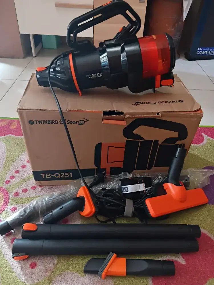 VACUM CLEANER LIKE NEW