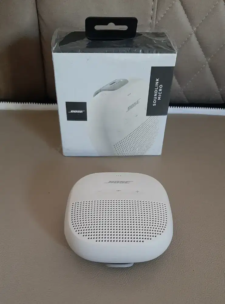 Bose soundlink micro  ( white )