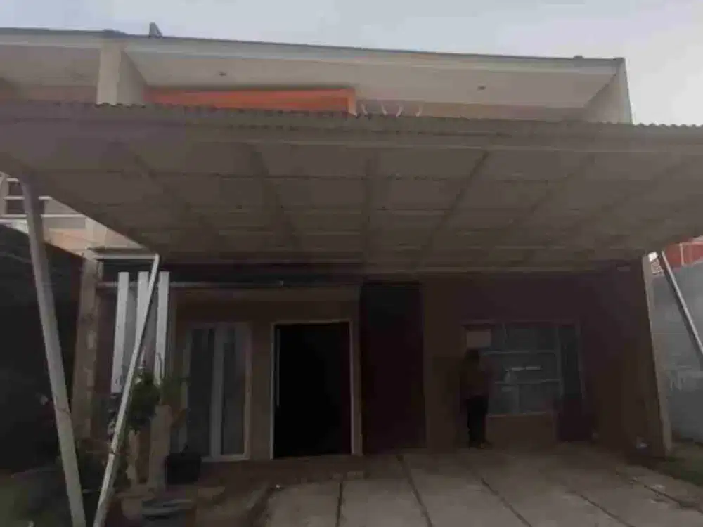 RUMAH DEPOK CLUSTER CARINGIN BANGUNAN BAGUS HARGA MIRING 2 LANTAI LOKASI NYAMAN STRATRGIS