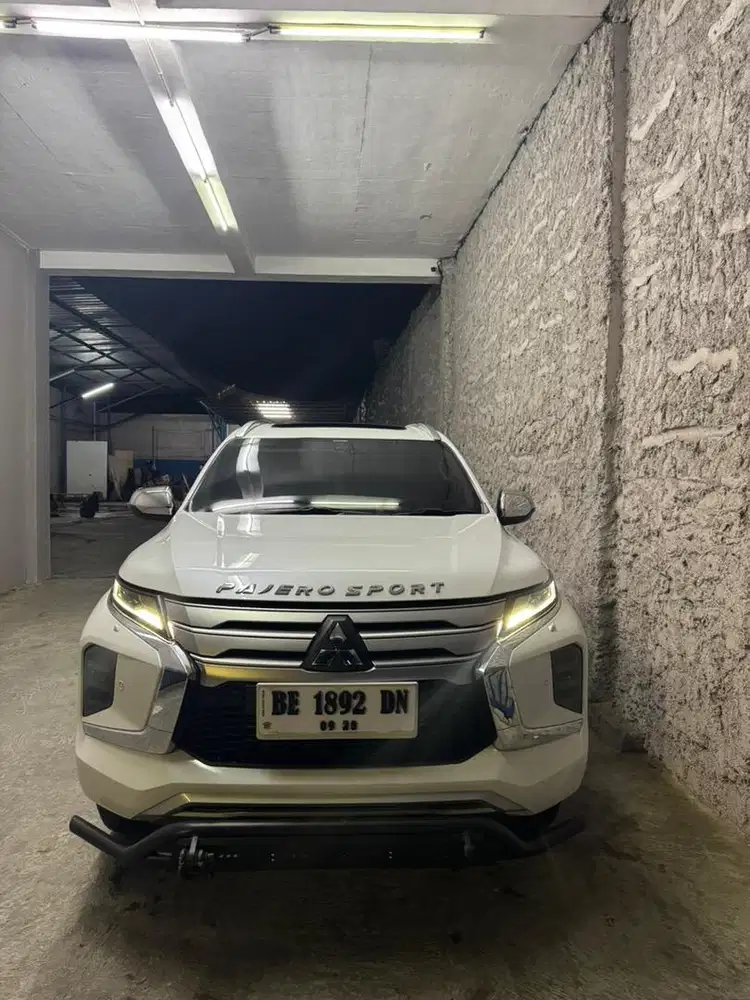 Pajero sport 2023 putih