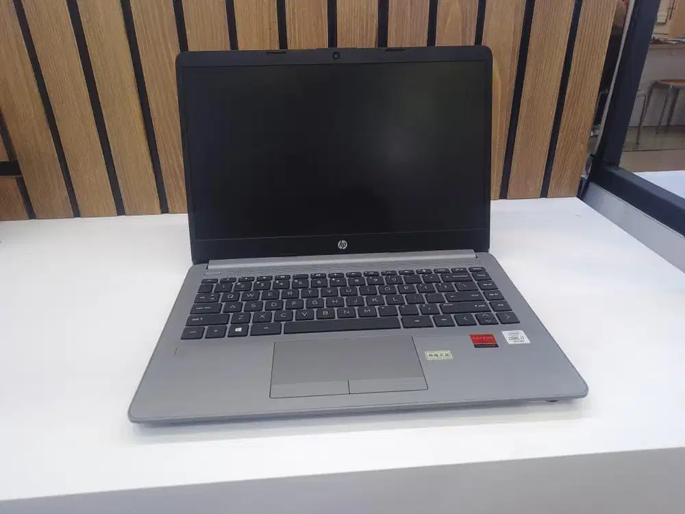 Hp 14 340 G7 intel core i7-10510 16Gb