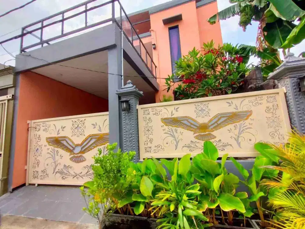 ‼️BUTUH CEPAT LAKU‼️Rumah Cantik 2 Lantai Siap Huni di Perum Graha Sunan Ampel Wiyung Surabaya.