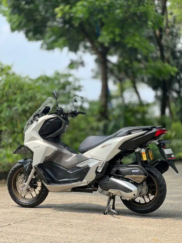HONDA ADV 160 ABS PUTIH 2022 KM 6K KONDISI MULUS RASA BARU