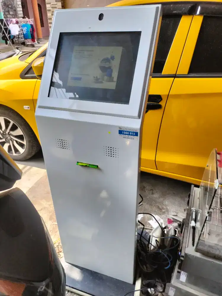 Mesin antrian Digital ex Bank pakai monitor layar sentuh 17inc.printer