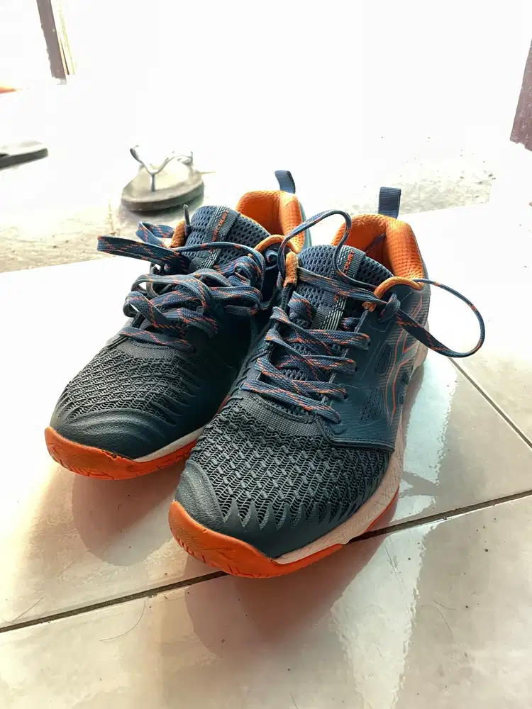 Jual sepatu Hundred