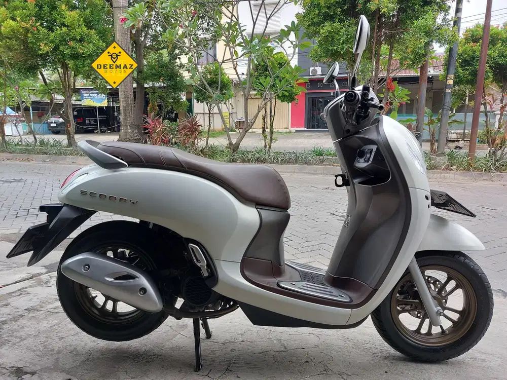 (DP 300 Rb)‼️ Scoopy Prestige Keyless Putih 2023 Cash & Kredit