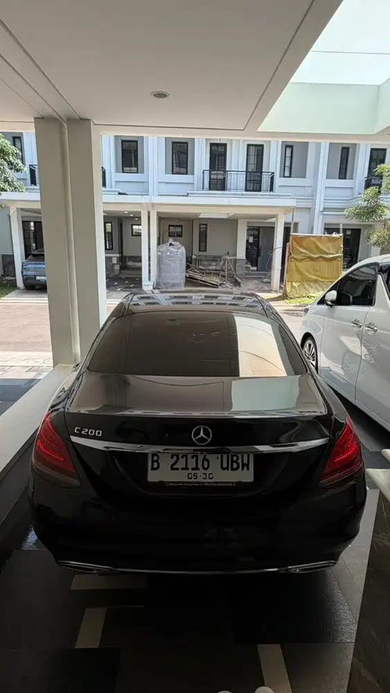 Mercedes-Benz C200 2019 Bensin