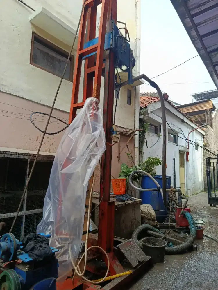 Tukang sumur bor