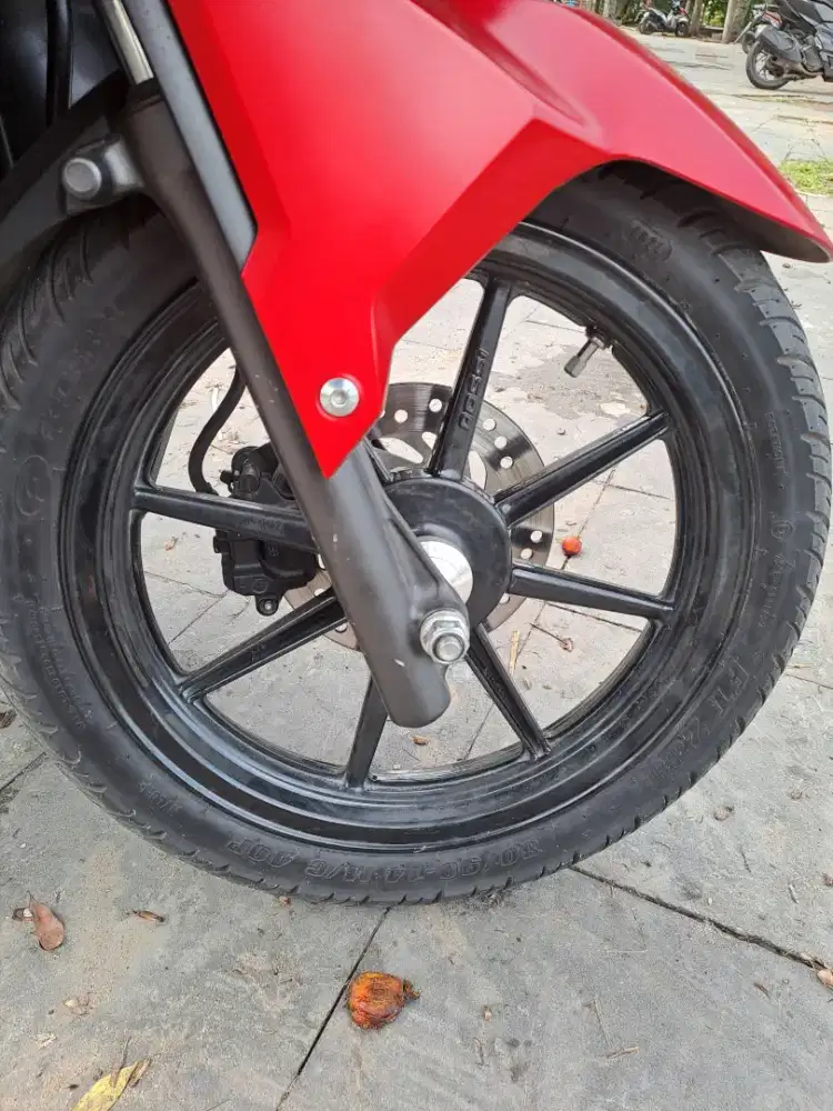 Dijual cepat Velg vrossi palang 8 baru pakek 2 bulan